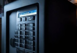 保险柜未改密码，小心隐私泄露！