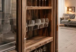 免漆酒柜红酒杯架：家居美酒搭配神器