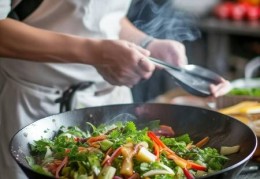 晚上炒菜不冷藏，这样做既健康又美味！