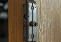 智能锁锁体缝隙是否正常？揭秘细节与保养技巧