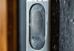 指纹锁失灵？揭秘原因及解决方案