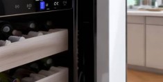 贝斯特(Bstbst)酒柜客服热线全国查询教大家=酒柜内嵌红酒恒温柜，居家酒友必备神器