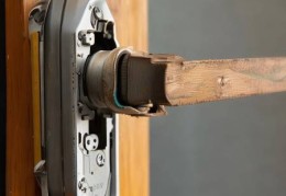 指纹锁锁舌松动？快速修复指南，安全不再担忧