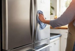 冰箱风扇运行时有声音正常吗？揭秘原因与保养技巧